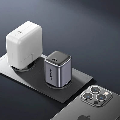 Мережевий ЗП UGREEN CD318 Nexode Mini 20W USB-C PD Dark Grey (90664) Мережевий ЗП UGREEN CD318 Nexode Mini 20W USB-C PD Dark Grey (90664)