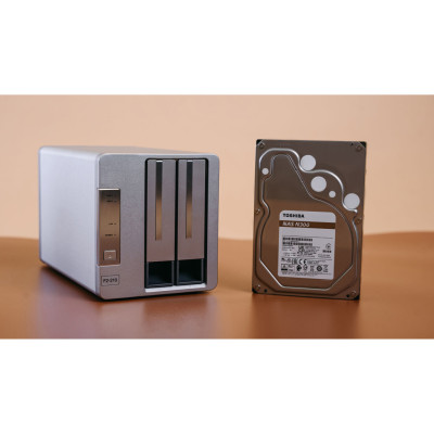 Жорсткий диск 3.5" 18TB N300 Toshiba (HDWG51JUZSVA) Жорсткий диск 3.5" 18TB N300 Toshiba (HDWG51JUZSVA)