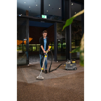 Пилосос Karcher Puzzi 8/1 Adv (1.100-241.0) Пилосос Karcher Puzzi 8/1 Adv (1.100-241.0)