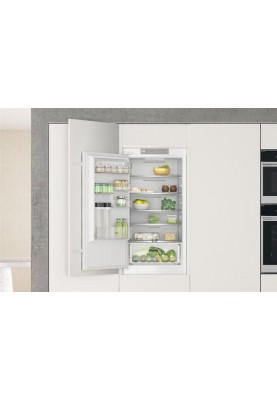 Вбудований холодильник Whirlpool WHC18T311