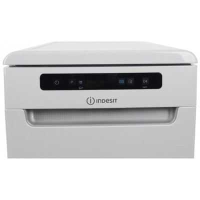 Посудомийна машина Indesit DSFO3T224C