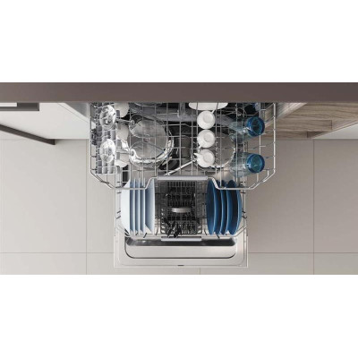 Вбудована посудомийна машина Indesit DIC3B+16A