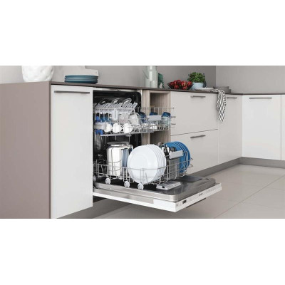 Вбудована посудомийна машина Indesit DIC3B+16A