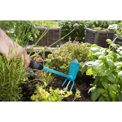 Сапка ручна Gardena Combisystem, 6,5 см, 3 зубця (08915-20.000.00) Сапка ручна Gardena Combisystem, 6,5 см, 3 зубця (08915-20.000.00)