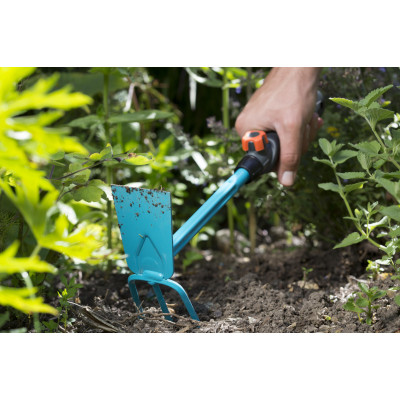 Сапка ручна Gardena Combisystem, 6,5 см, 3 зубця (08915-20.000.00) Сапка ручна Gardena Combisystem, 6,5 см, 3 зубця (08915-20.000.00)