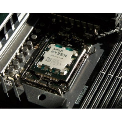 Процесор AMD Ryzen 7 7700X (4.5GHz 32MB 105W AM5) Box (100-100000591WOF) Процесор AMD Ryzen 7 7700X (4.5GHz 32MB 105W AM5) Box (100-100000591WOF)