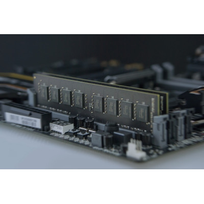 Модуль пам`яті DDR4 8GB/3200 Team Elite (TED48G3200C2201) Модуль пам`яті DDR4 8GB/3200 Team Elite (TED48G3200C2201)