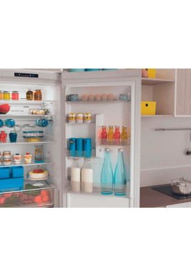 Холодильник Indesit INFC9 TI22W