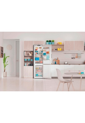 Холодильник Indesit INFC9 TI22W