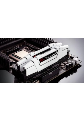 Модуль пам`ятi DDR4 2x16GB/3600 G.Skill Ripjaws V White (F4-3600C18D-32GVW)