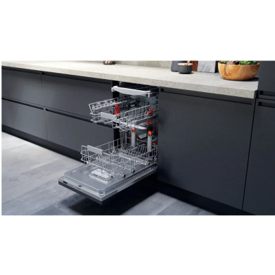 Вбудована посудомийна машина Hotpoint HSIO3O23WFE
