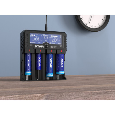 Зарядний пристрiй XTAR VP4L Plus Dragon