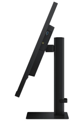 Монітор Samsung 32" ViewFinity S7 (LS32D700EAIXCI) VA Black
