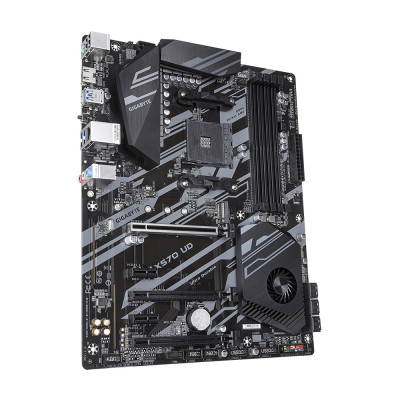 Материнська плата Gigabyte X570 UD Socket AM4
