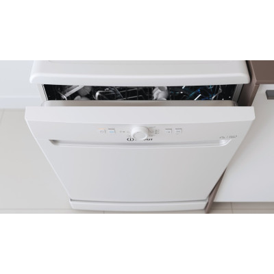 Посудомоечная машина Indesit DFE 1B19 13 Посудомоечная машина Indesit DFE 1B19 13