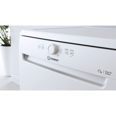 Посудомоечная машина Indesit DFE 1B19 13 Посудомоечная машина Indesit DFE 1B19 13
