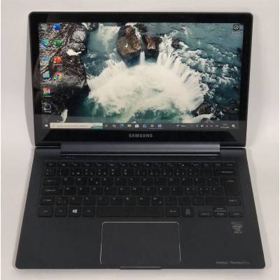 Ноутбук Samsung NP940X3G / 13.3" (3200x1800) IPS Touch / i5-4200U / 4GB / 128GB SSD / Win10Pro / Backlight - Б/в