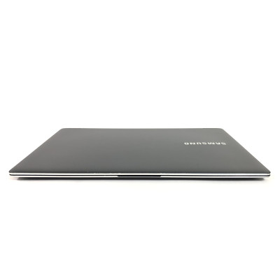 Ноутбук Samsung NP940X3G / 13.3" (3200x1800) IPS Touch / i5-4200U / 4GB / 128GB SSD / Win10Pro / Backlight - Б/в