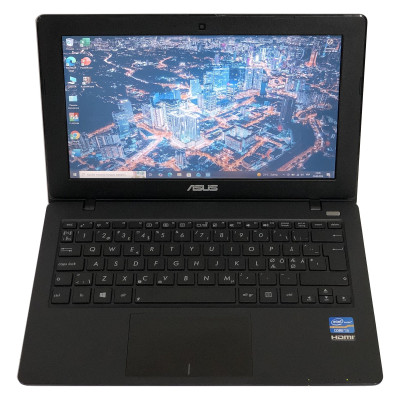 Ноутбук Asus X200CA / 11.6" (1366x768) / i3-3217U / 4GB / 128GB SSD / Win10Pro - Б/в