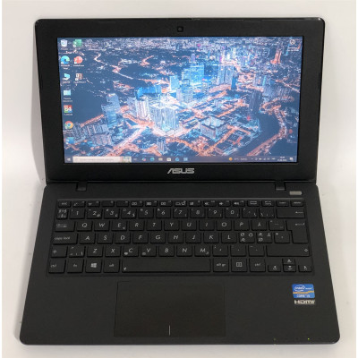 Ноутбук Asus X200CA / 11.6" (1366x768) / i3-3217U / 4GB / 128GB SSD / Win10Pro - Б/в