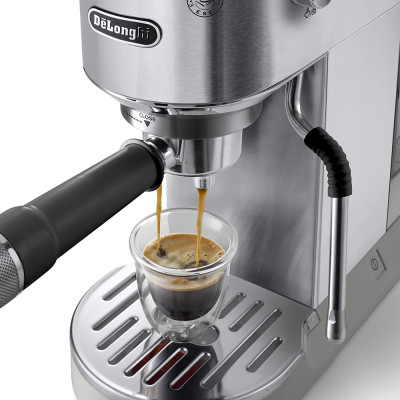 Кавоварка рожкова Delonghi EC 890.M