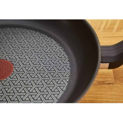 Сковорода Tefal Comfort Max 20 см (G7260244) Сковорода Tefal Comfort Max 20 см (G7260244)