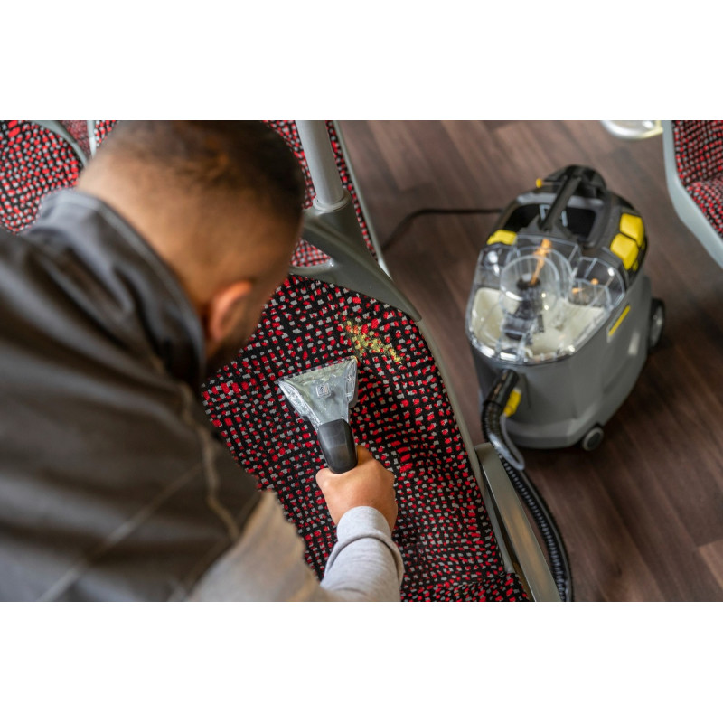 Пилосос Karcher Puzzi 8/1 (1.100-240.0)