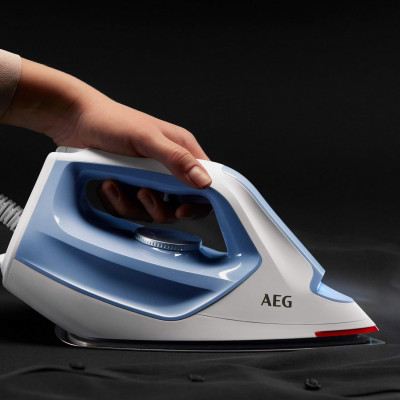 Праска AEG Delicate 7000 Denim Blue (ST7-1-2DB) Праска AEG Delicate 7000 Denim Blue (ST7-1-2DB)