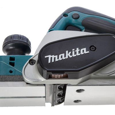 Makita Рубанок KP0800 620Вт 82мм стругання до 2.5мм 2.6кг