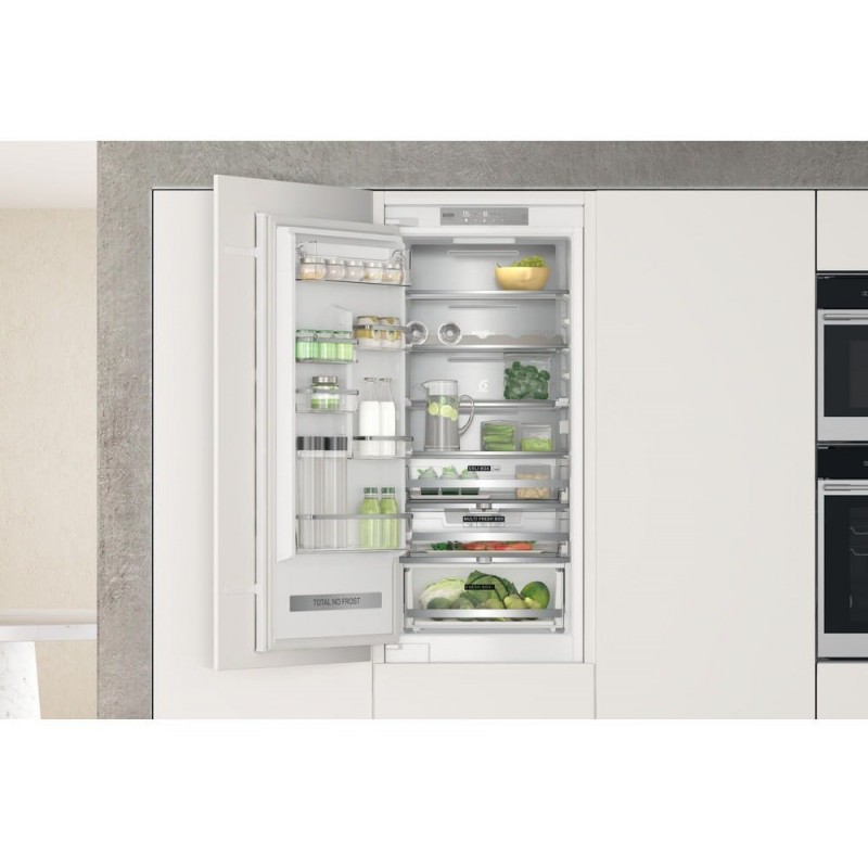 Whirlpool Холодильник вбудований з нижн. мороз., 193,5x54х54, холод.відд.-213л, мороз.відд.-67л, 2дв., А+++, NF, інв., зона нульова, білий
