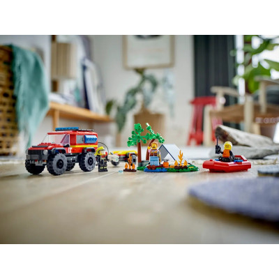 LEGO Конструктор City Пожежний позашляховик із рятувальною лодкою
