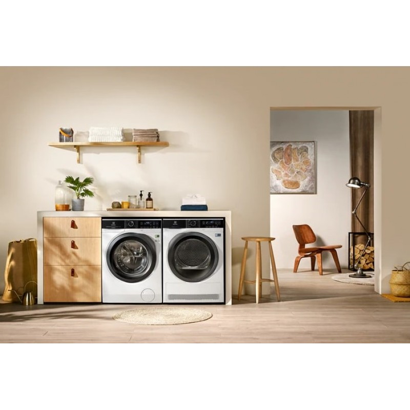 Electrolux Сушильна машина з тепловим насосом EW9H188SCU