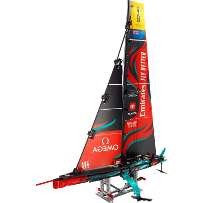 LEGO Конструктор Technic Яхта Emirates Team New Zealand AC75