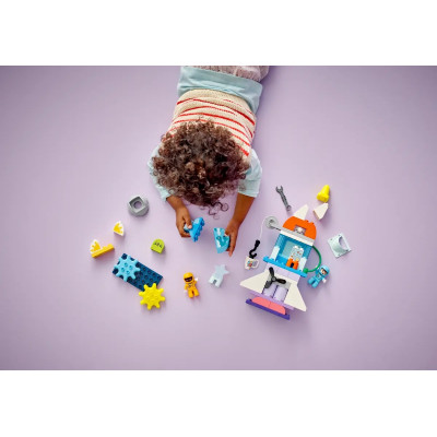 LEGO Конструктор DUPLO Town Пригоди на космічному шатлі 3в1