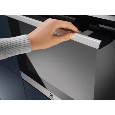 Electrolux Духовий шафа електричний, 65л EOF5H40BX