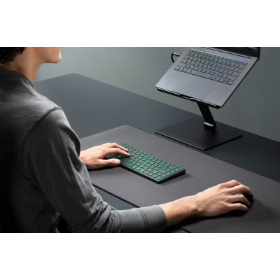 Razer Клавіатура Joro Ultra Low-Profile, 86key, BT, EN, RGB, чорний Razer Клавіатура Joro Ultra Low-Profile, 86key, BT, EN, RGB, чорний