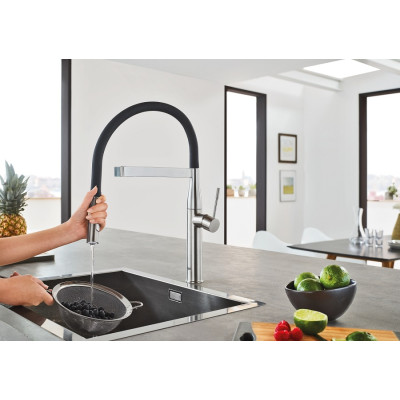 Grohe Змішувач для кухні Essence, довж.виливу - 240мм, поворотний/гнучкий, 1важіль, супер сталь
