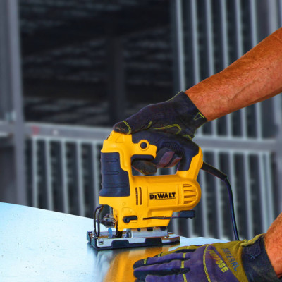 DeWALT Лобзик 650Вт 500-3200кол/хв хід 24мм 2.4кг