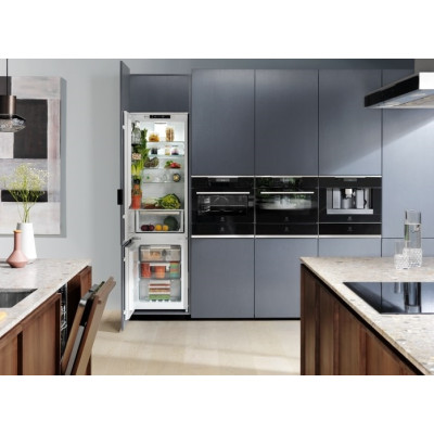 Electrolux Посудомийна машина вбудовувана EEC967310L