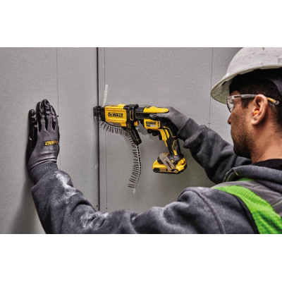 DeWALT Шурупокрут акумуляторний 18V XR Li-Ion безщітковий 30Нм 4400об·хв 1.08кг без АКБ і ЗП