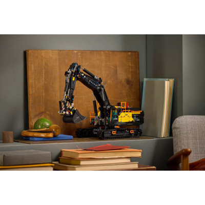 LEGO Конструктор Technic Екскаватор Volvo EC500 Hybrid