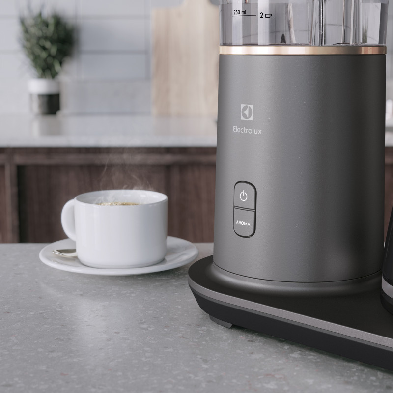 Electrolux Кавоварка крапельна, 1,25л, мелена, чорний