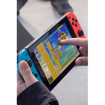 Nintendo Ігрова консоль Switch (неоновий червоний/неоновий синій)