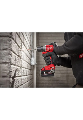 Milwaukee Шурупокрут-дриль акумуляторний M18 BLPDRC-502C 18В 2х5А·рік М12-М18 60Нм 0·1700об·хв 1.5кг