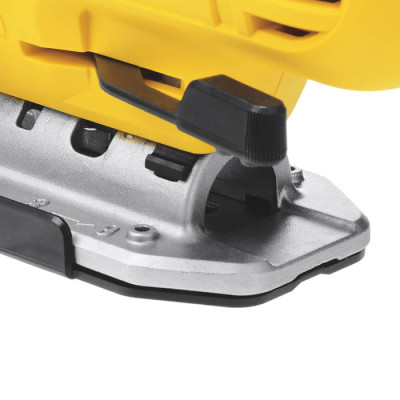 DeWALT Лобзик 650Вт 500-3200кол/хв хід 24мм 2.4кг