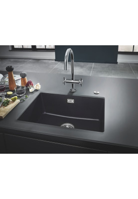 Grohe Мийка кухонная K700U кварц. композит, прямокут., без крил, 610х460х210мм, чаша - 1, врізна, чорний граніт