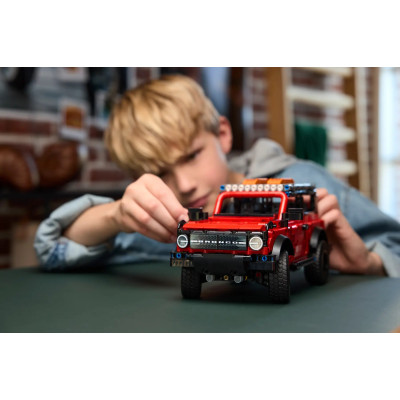LEGO Конструктор Technic Позашляховик Ford Bronco