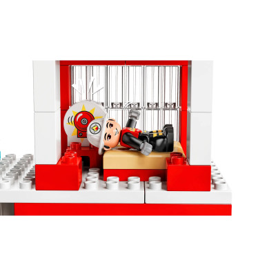 LEGO Конструктор DUPLO Пожежна частина та гвинтокрил