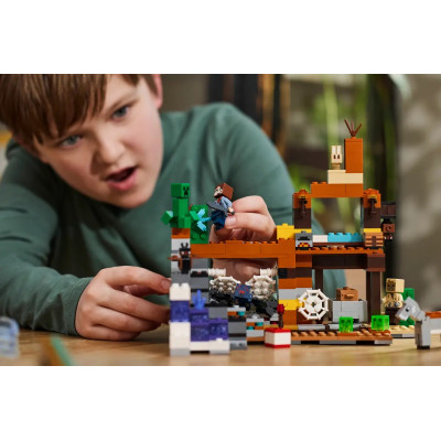 LEGO Конструктор Minecraft Покинута шахта у безплідних землях