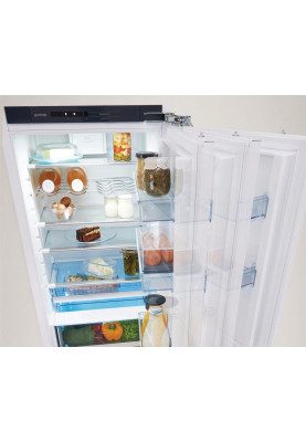 Gorenje Холодильник вбудований з нижн. мороз., 177х55х54см, 2 двері, 180 (68) л, А ++, NF +, Зона св-ті, Внутр. Диспл, Білий